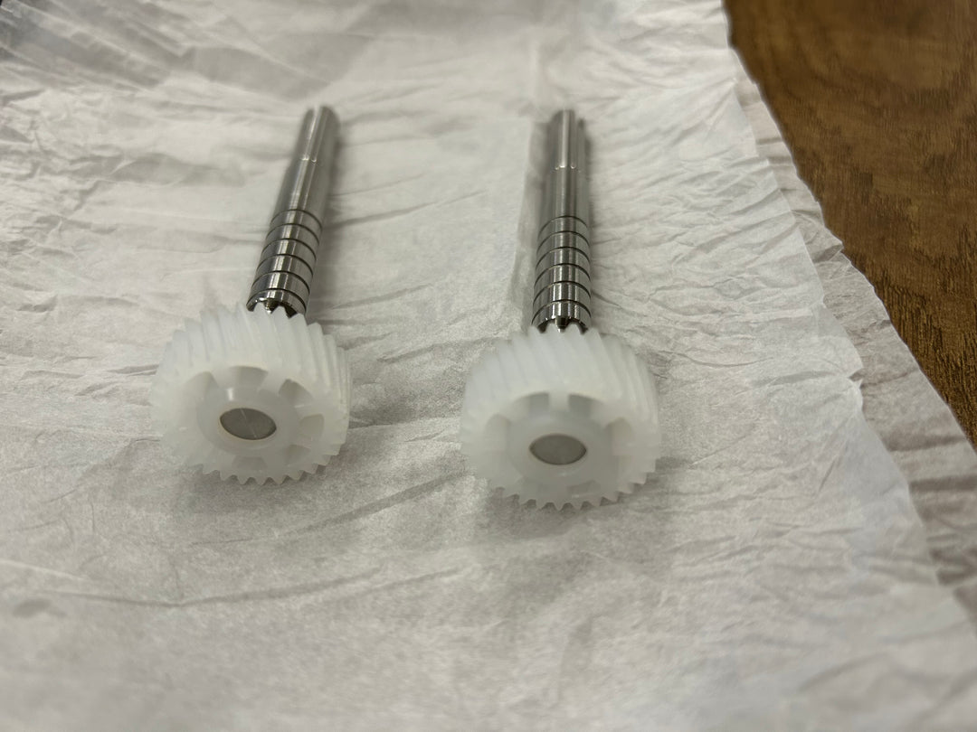 MR2Heaven E153 Speedometer Shaft with Nylon Gear - For 93+ Electrical Sensors - Part # 33403-19476 & 33403-19475