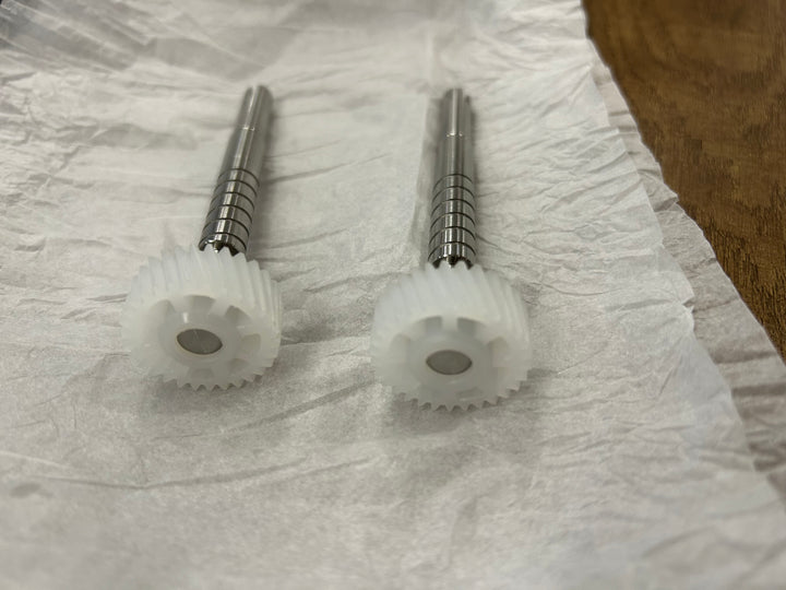 MR2Heaven E153 Speedometer Shaft with Nylon Gear - For 93+ Electrical Sensors - Part # 33403-19476 & 33403-19475