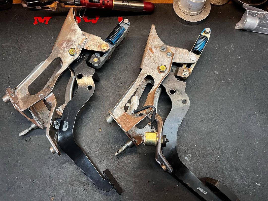 MR2Heaven Reproduction 1991-1995 Turbo MR2 Clutch Pedal Kit (LHD)
