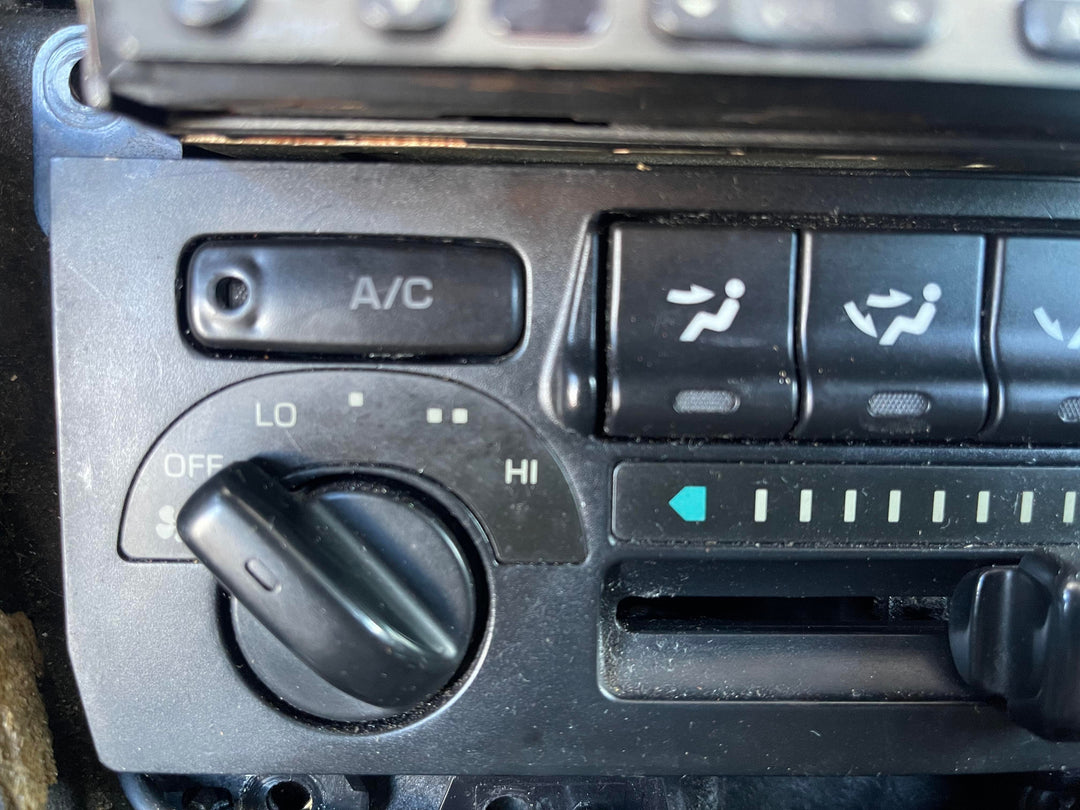 MR2Heaven Reproduction AC Button Cover - SW20