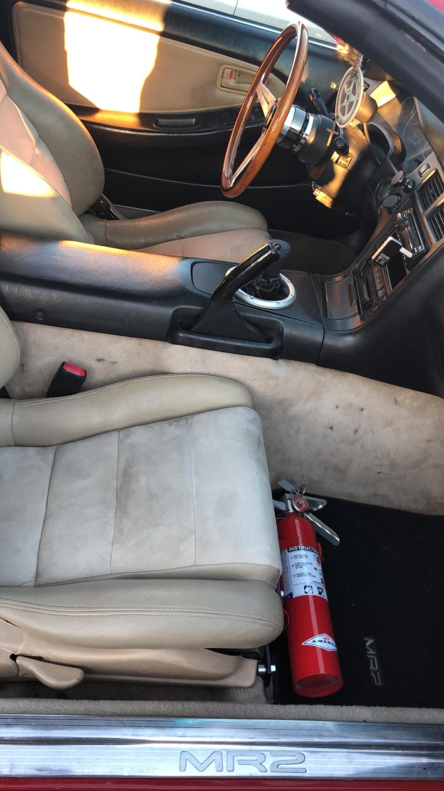 MR2Heaven Passenger Seat Fire Extinguisher Mount