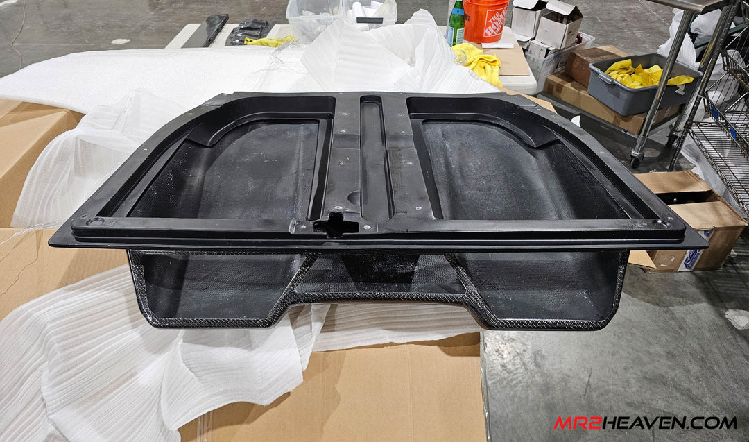 MR2Heaven Phoenix Power Style Engine Lid - Fiberglass and Carbon Fiber Available